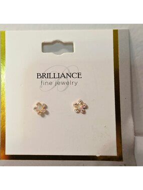Brilliance Fine Jewelry 14Kt Gold Dainty CZ Flower Floral Stud Earrings